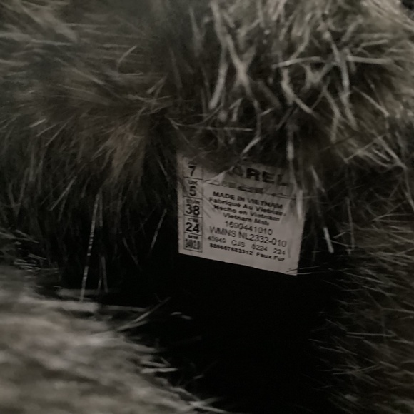 SOREL 'Tofino II' Faux Fur Lined Waterproof Boot (Women) 7M - Picture 6 of 8